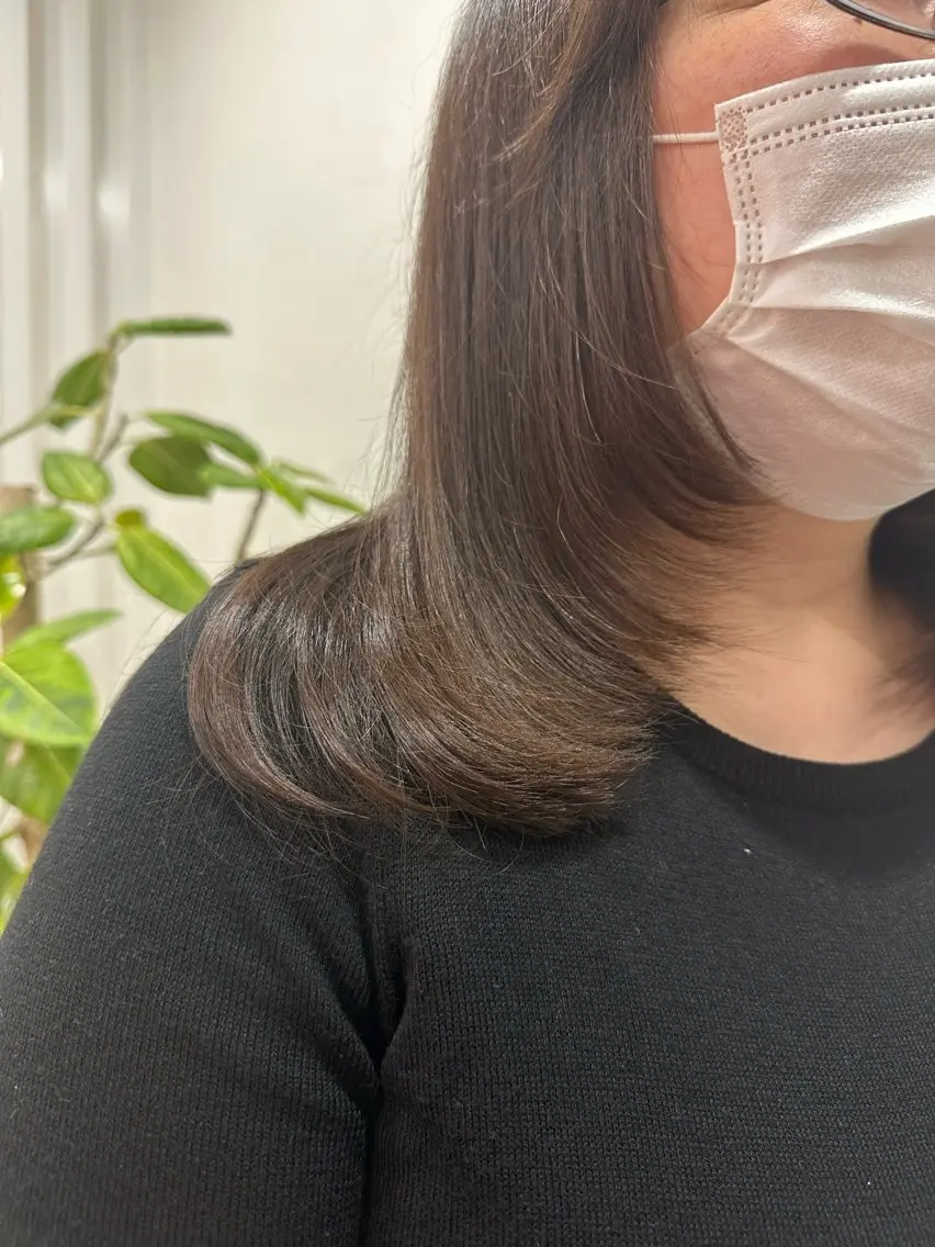 セミロング レイヤーカット 【Lien】 AYUのヘアスタイル