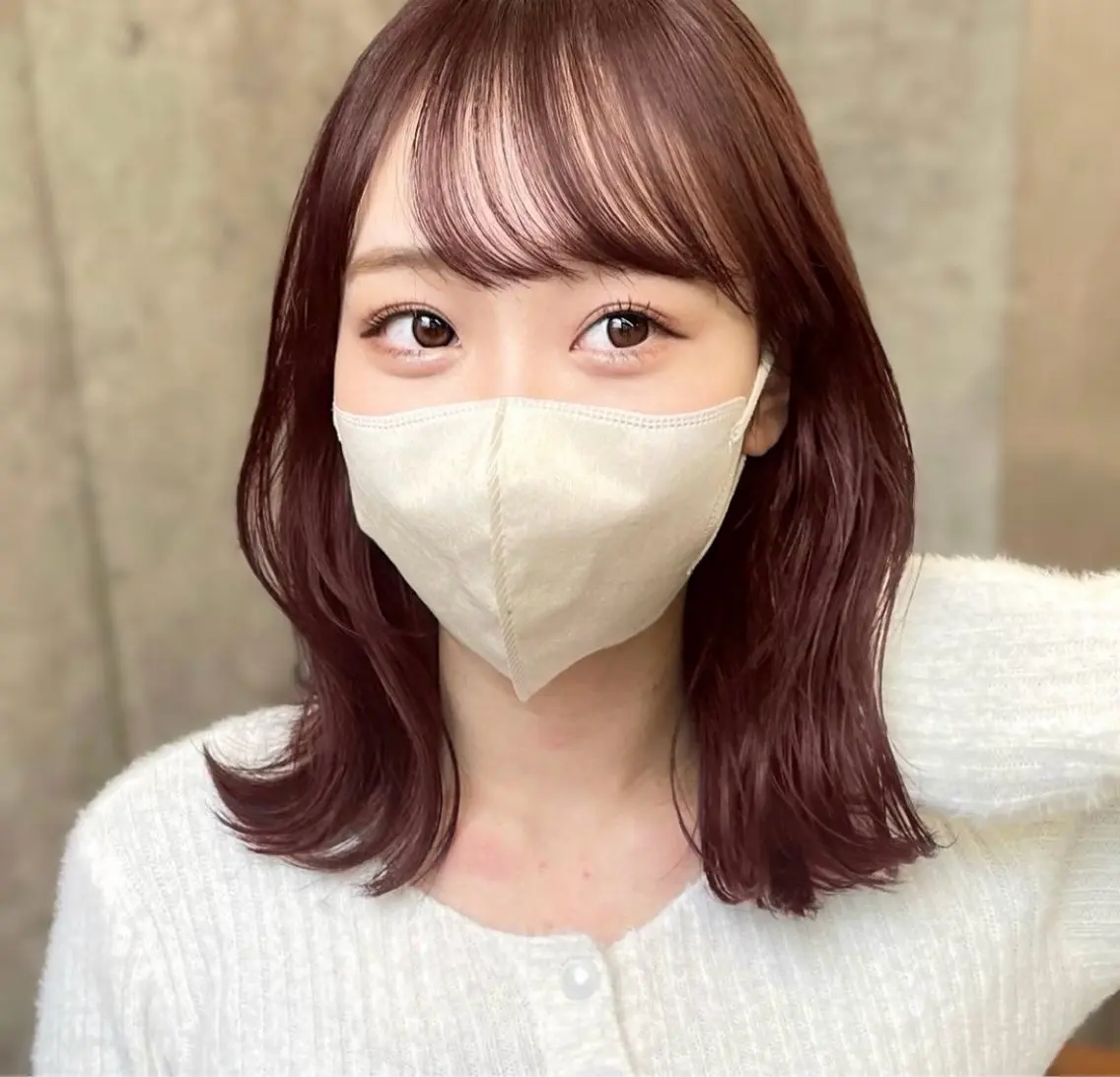 ミディアム カラー 盛れる顔周り /透明感/かりん🎀のヘアスタイル