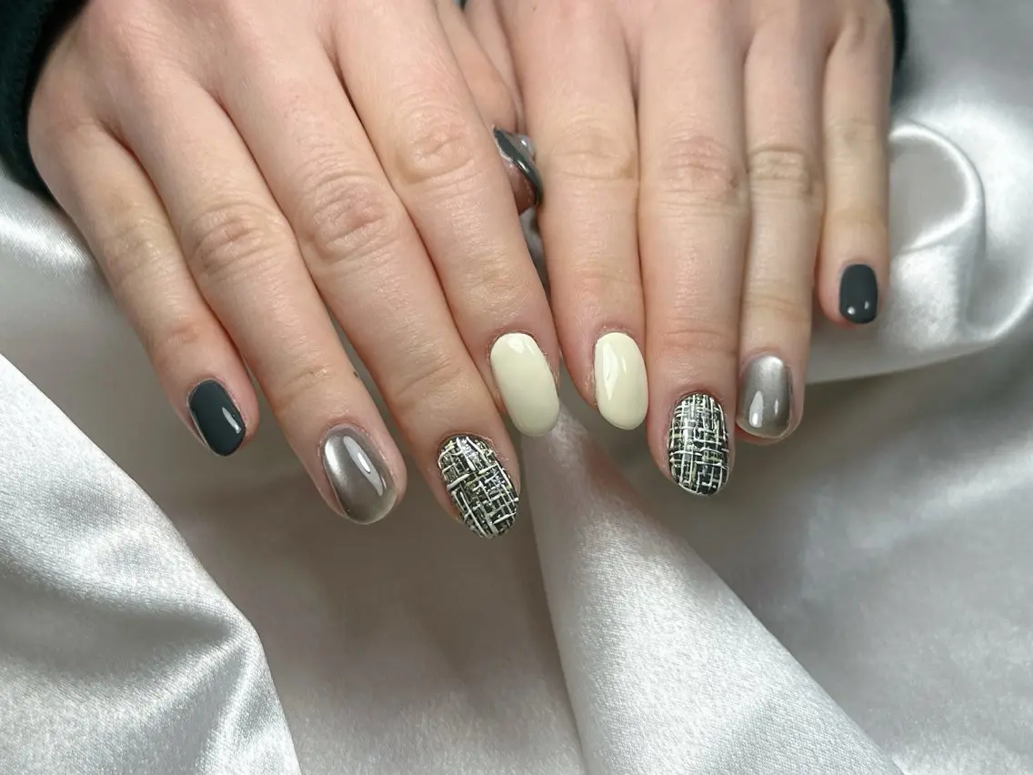 ネイル オーロラネイル フットネイル フレンチネイル ジェルネイル ハート kiki nail たまプラーザのネイルデザイン
