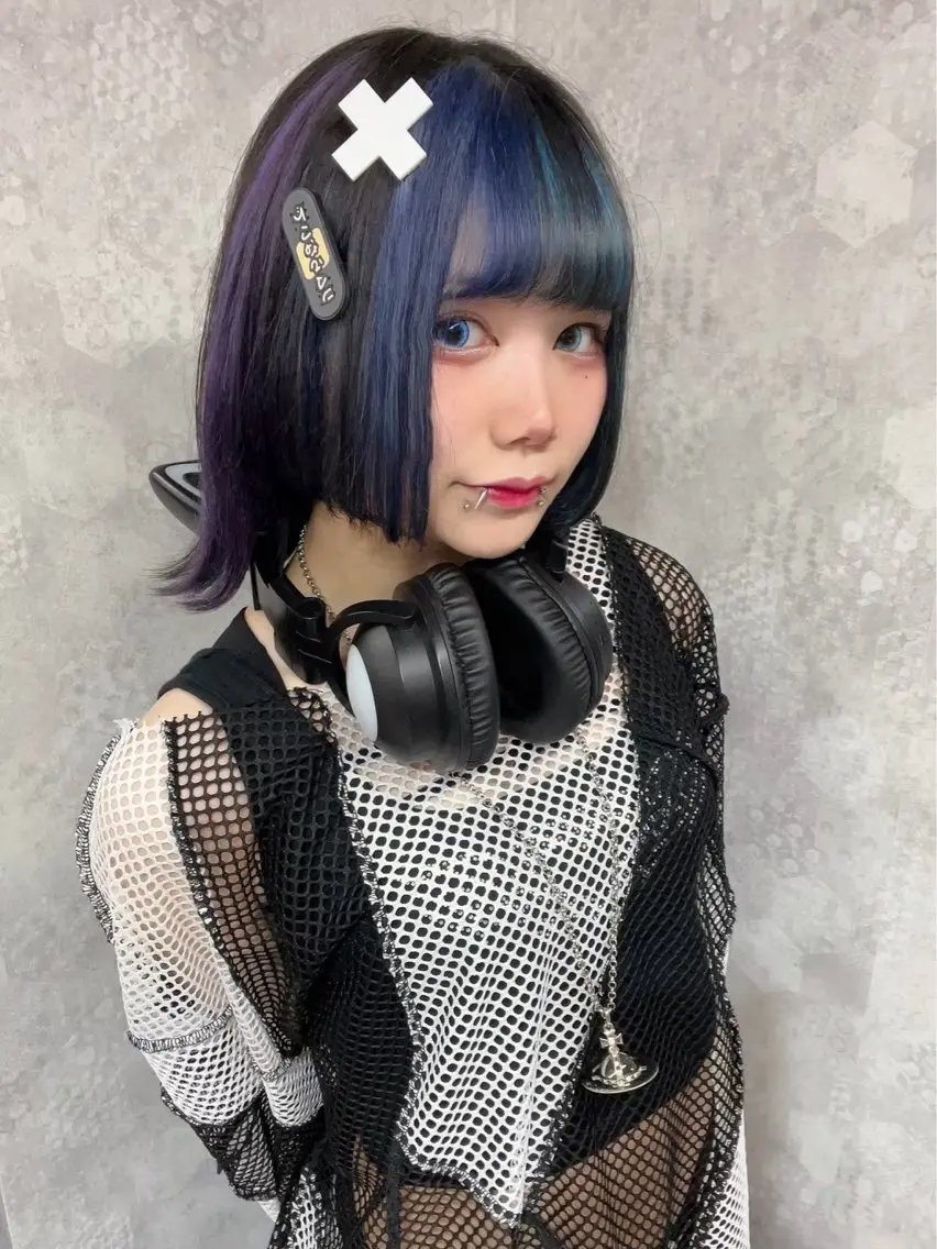 ミディアム ヘアアレンジ 【韓国×ハイトーン】 🇰🇷SOGO🩶のヘアスタイル
