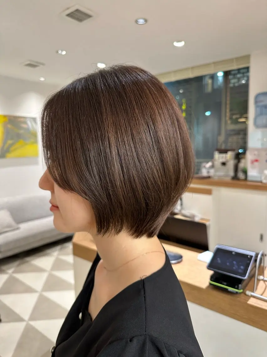ショート カラー 安丸 結夏のヘアスタイル