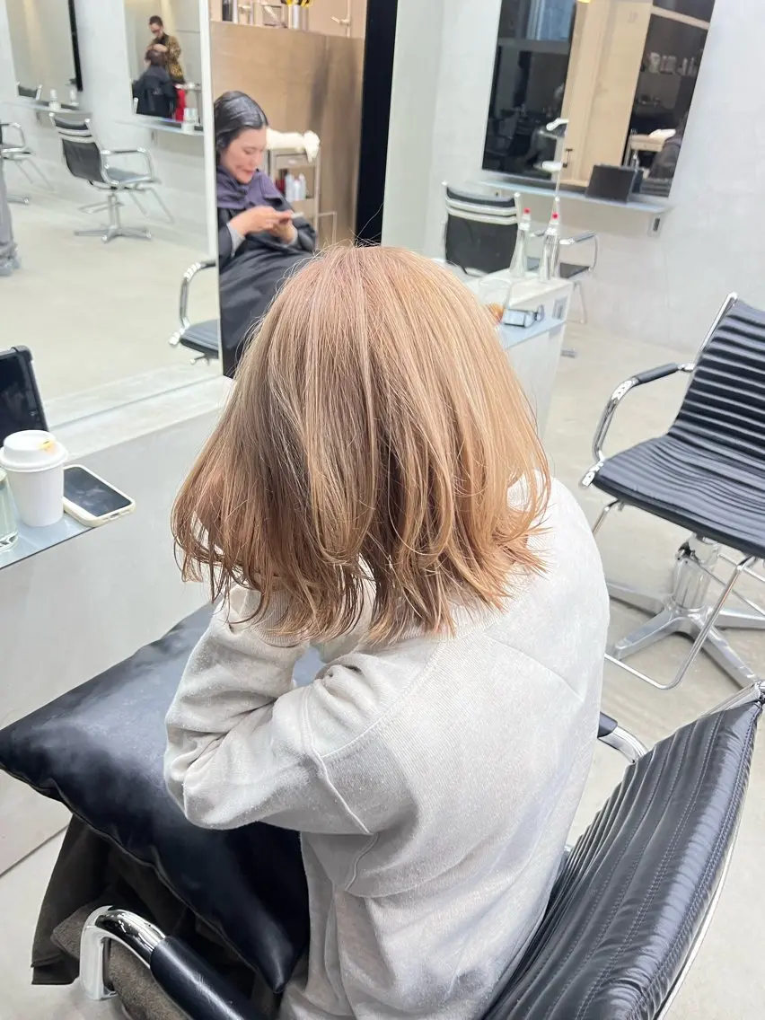 ショート カラー ボブレイヤー ブロンド ボブ レイヤーカット 外ハネヘア カット ヘアカラー トリートメント 吉沢遣人/レイヤー 艶カラー/抜け感のヘアスタイル