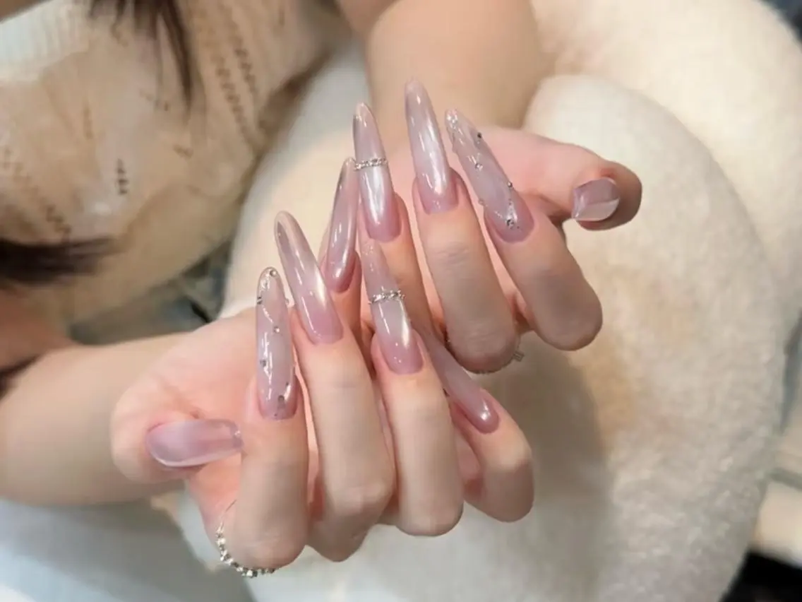 ネイル メンズ メンズ韓国風 オーロラネイル チークネイル 長さ出し フレンチネイル ハンドネイル ハンドケア NEW NAIL KaKa❤️🔥のネイルデザイン