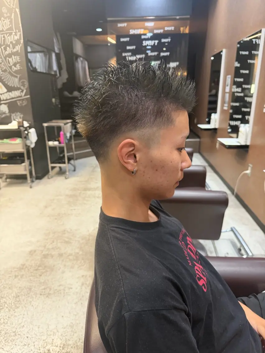 ショート カット 岩永 大夢のヘアスタイル