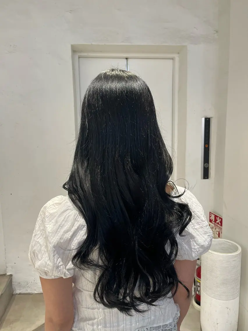 ロング カラー せりな🎀🕯️ /透明感カラーのヘアスタイル