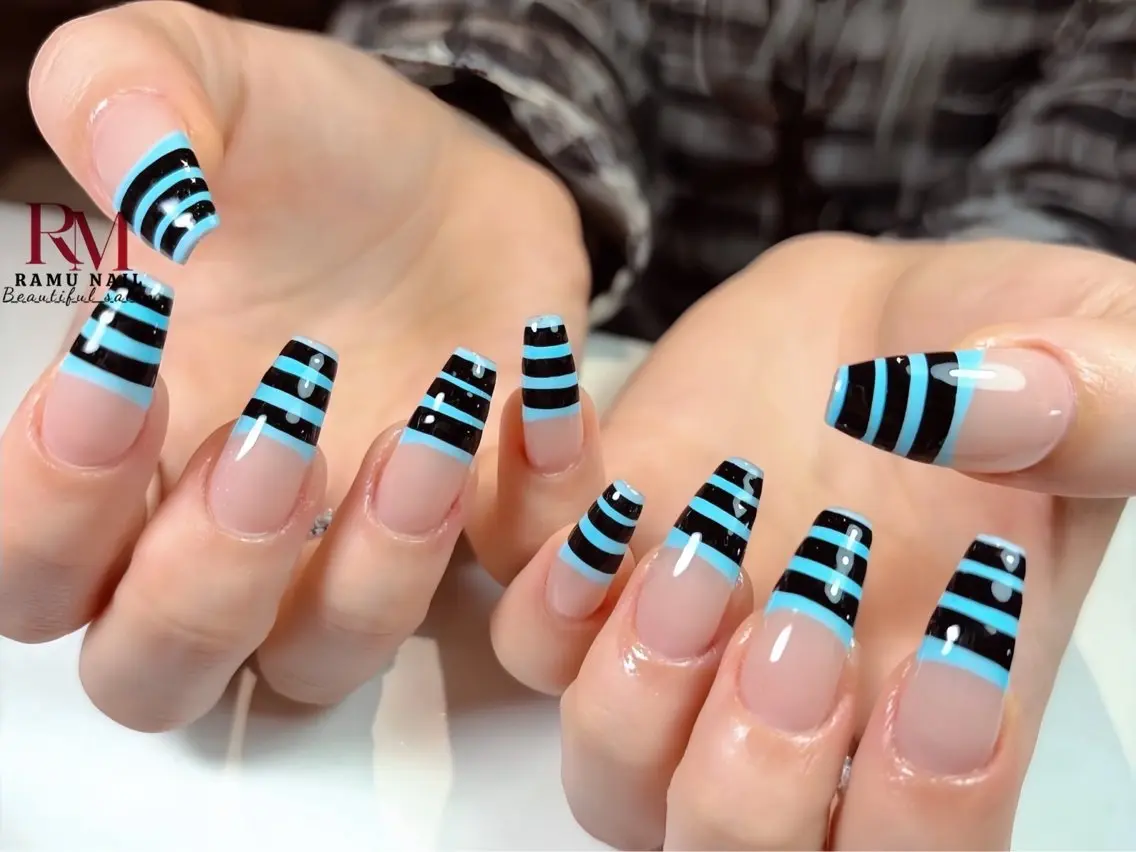 ネイル キラキラネイル マグネットネイル ミラーネイル ピンク 夏ネイル ハンドネイル RAMU Nail 恵比寿店のネイルデザイン