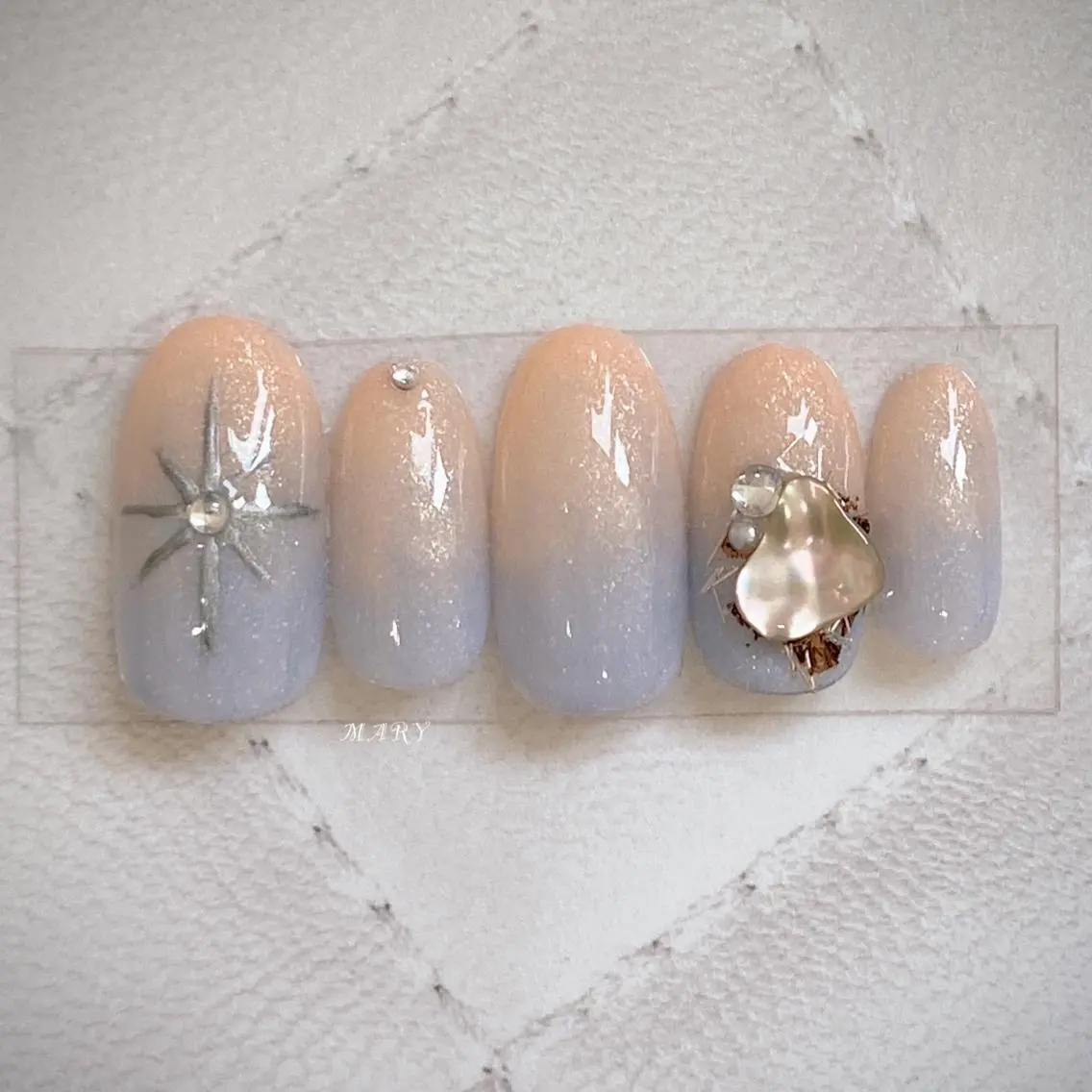 ネイル グラデーション ニュアンスネイル ワンカラーネイル ハンドネイル Mary nail .narumiのネイルデザイン