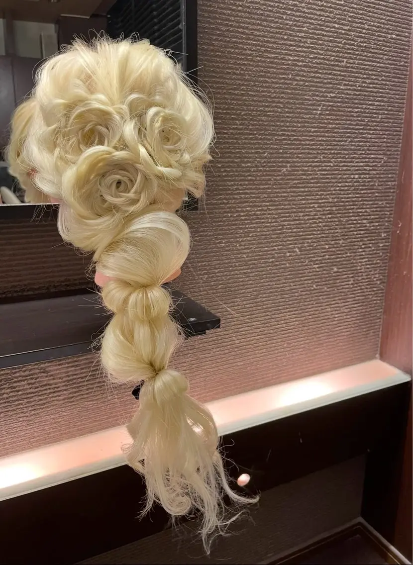 ロング ヘアアレンジ セット&メイク RICK trickのヘアスタイル