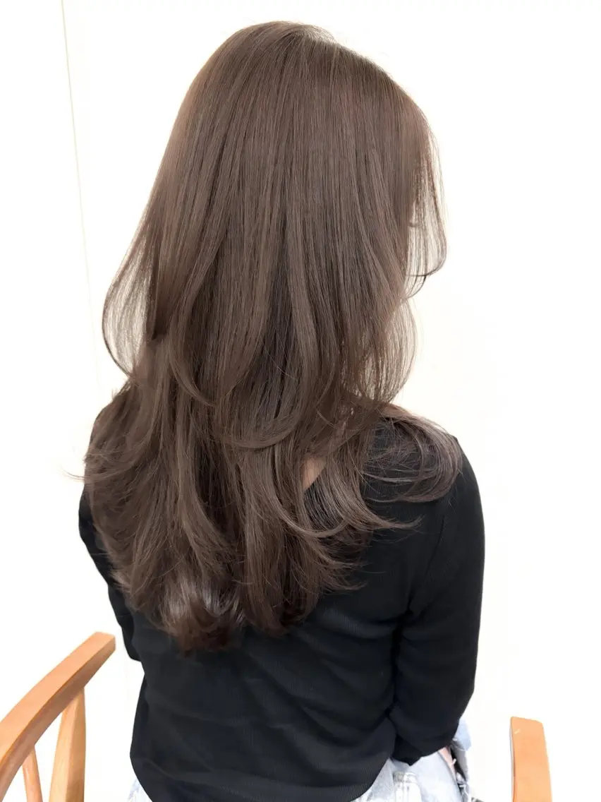 ロング レイヤーカット カット 鈴木 菜々映のヘアスタイル