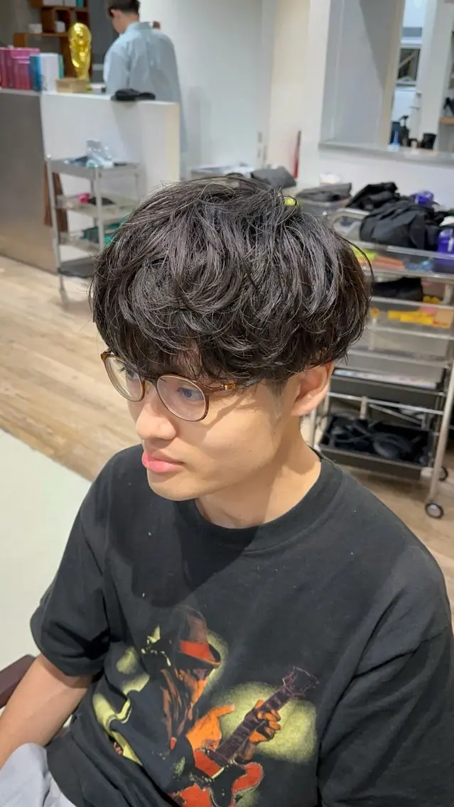 パーマ メンズ メンズパーマ カット パーマ fifth原宿 宮部蓮のヘアスタイル