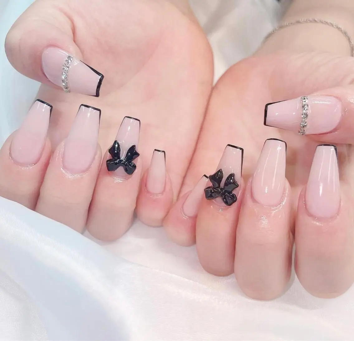 ネイル ISA_ BELLAのネイルデザイン