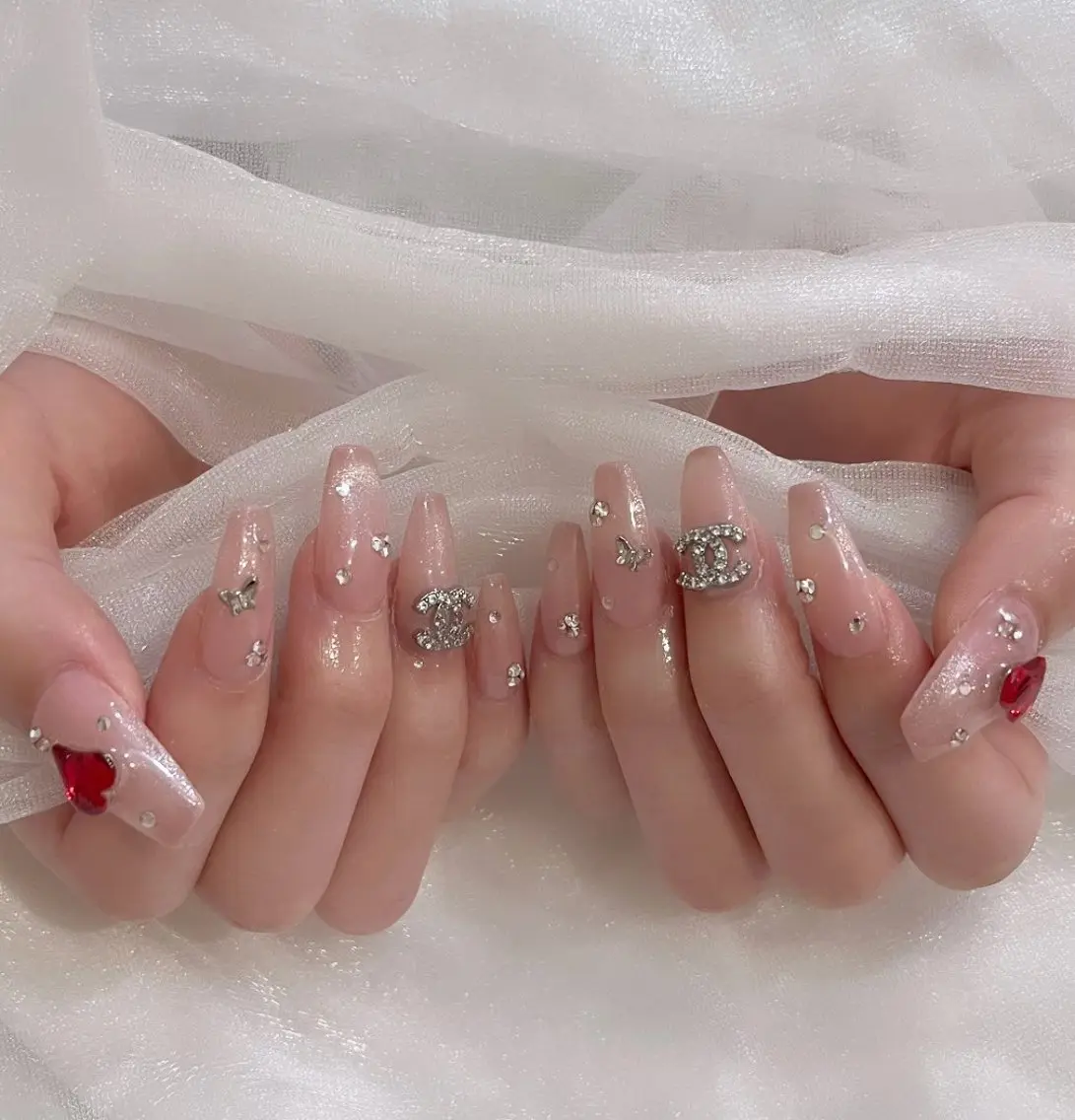 ネイル SALON ELVI.のネイルデザイン