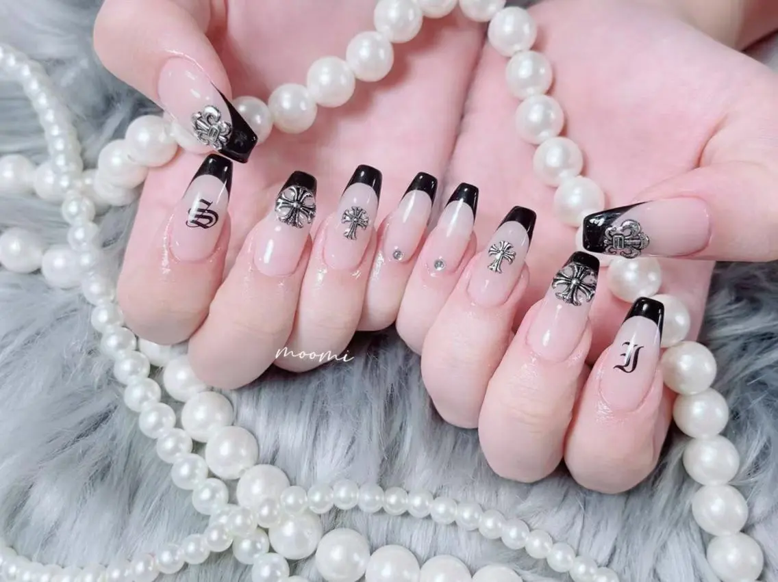 ネイル 長さ出し ジェルネイル グラデーション 韓国ネイル マグネットネイル moomi nail スカルプ専門のネイルデザイン