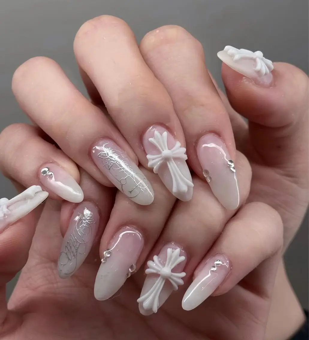 ネイル アートネイル ボルドー フレンチネイル ジェルネイル 氷ネイル・うるうるネイル ハンドネイル Julie Nail Rinのネイルデザイン