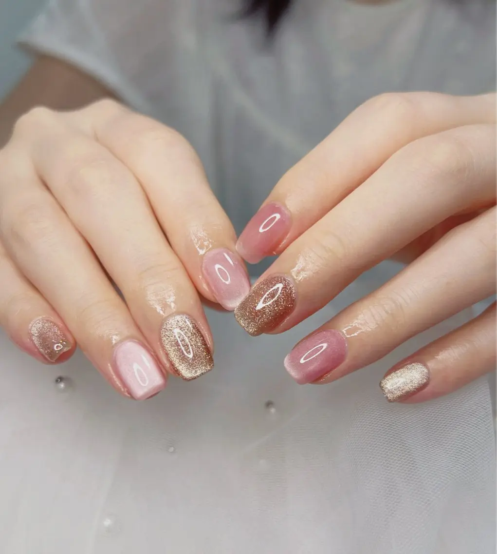 ネイル オーロラネイル 長さ出し フットネイル 韓国ネイル ラメ(グリッター) ハンドネイル 👍thumbs up nail👍のネイルデザイン