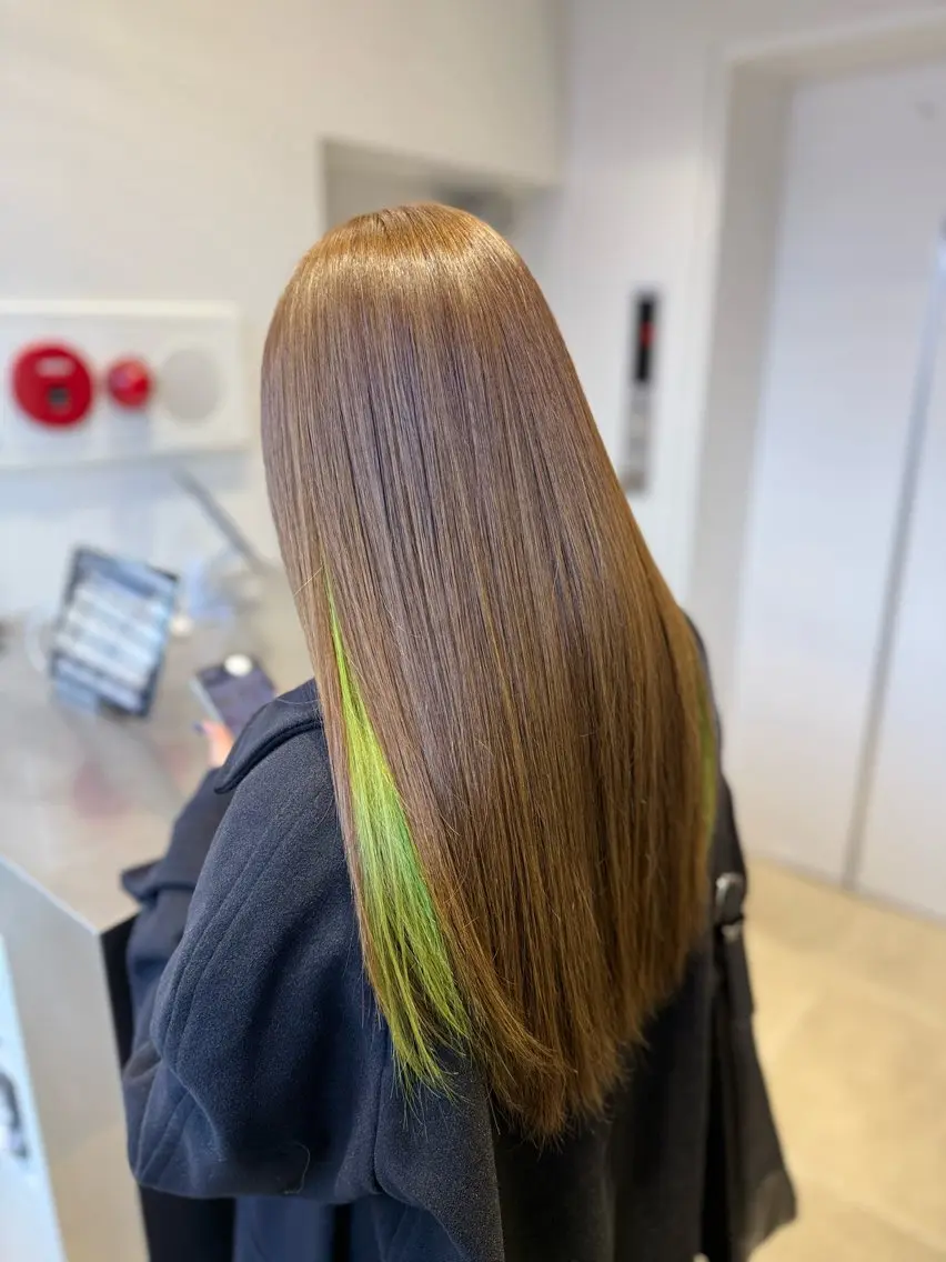 ロング カラー ベージュカラー ブリーチ オリーブベージュ ヘアカラー トリートメント オタク特化美容師💟 チバコナツのヘアスタイル
