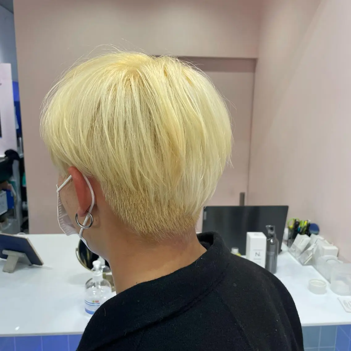 ショート カラー 抜きっぱなしブロンド ブロンド カット ヘアカラー トリートメント ヘアセット 🫧tatsuki 🫧“lot 横浜“のヘアスタイル