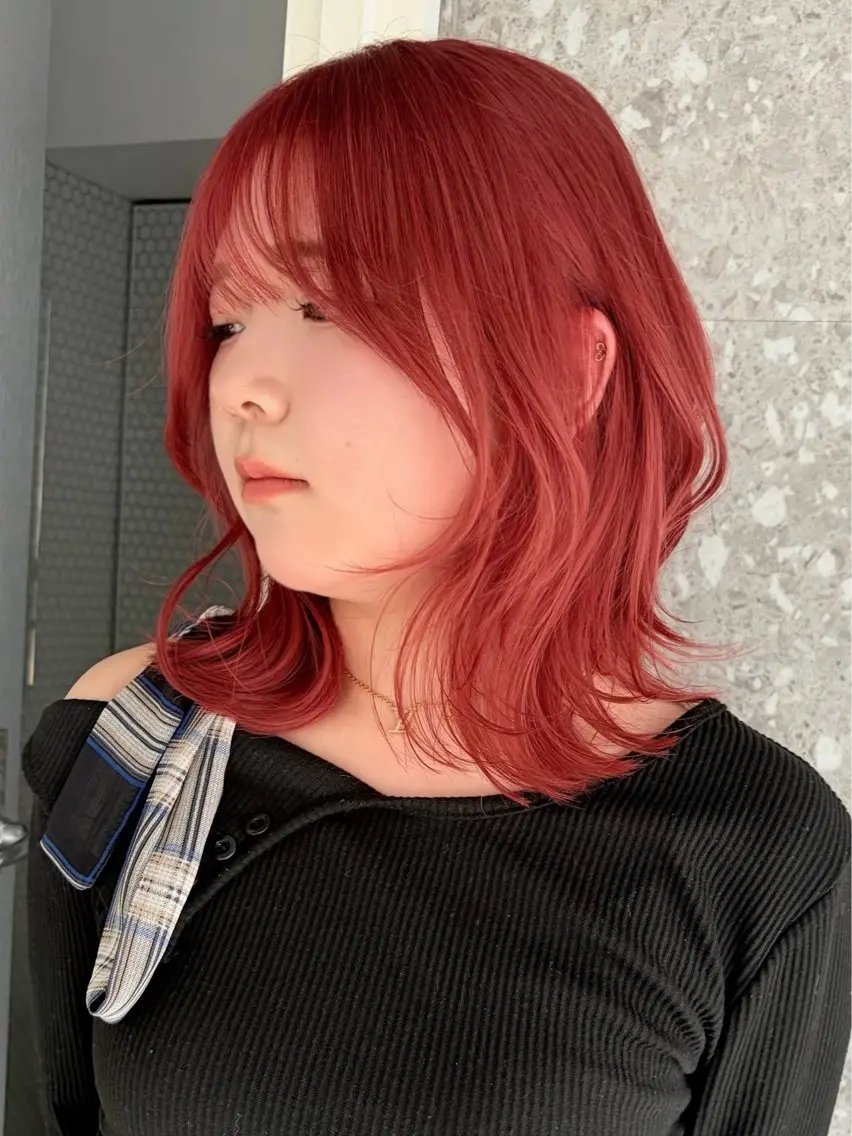 ショート カラー ヘアカラー トリートメント 失敗しないハイトーン ミルクティーベージュのヘアスタイル