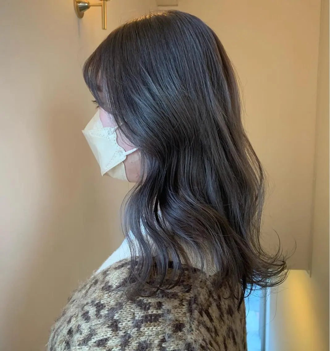 セミロング カラー ヘアカラー トリートメント 本間 結衣のヘアスタイル