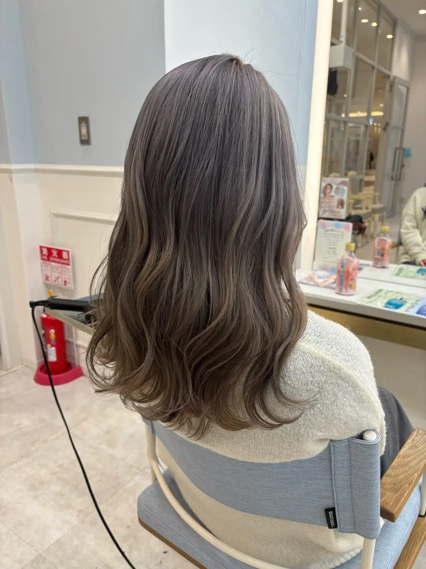 ミディアム カラー カット ヘアカラー 低ダメージ特化🌱 佐野優斗のヘアスタイル