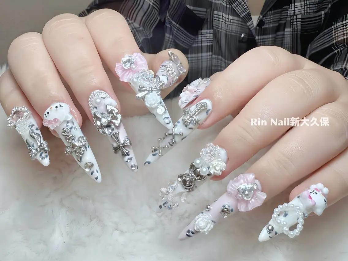 ネイル アートネイル フレンチネイル ジェルネイル 韓国ネイル ミラーネイル Rin Nail 新大久保店のネイルデザイン