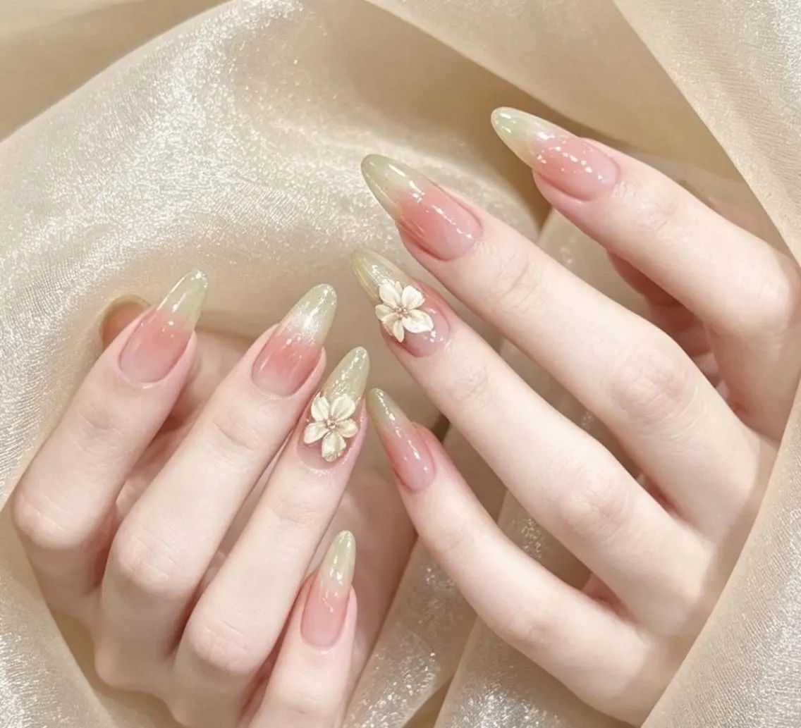 ネイル ハンドネイル 🎀 KiKi_nailのネイルデザイン
