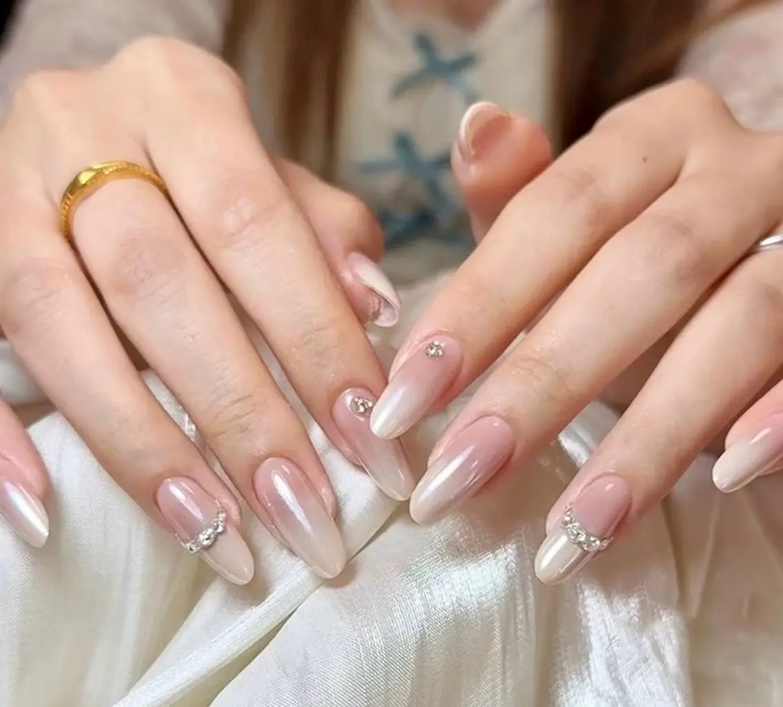 ネイル アートネイル ジェルネイル キラキラネイル 韓国ネイル オフィスネイル DAISY_NAIL 【フィルイン専門店】のネイルデザイン
