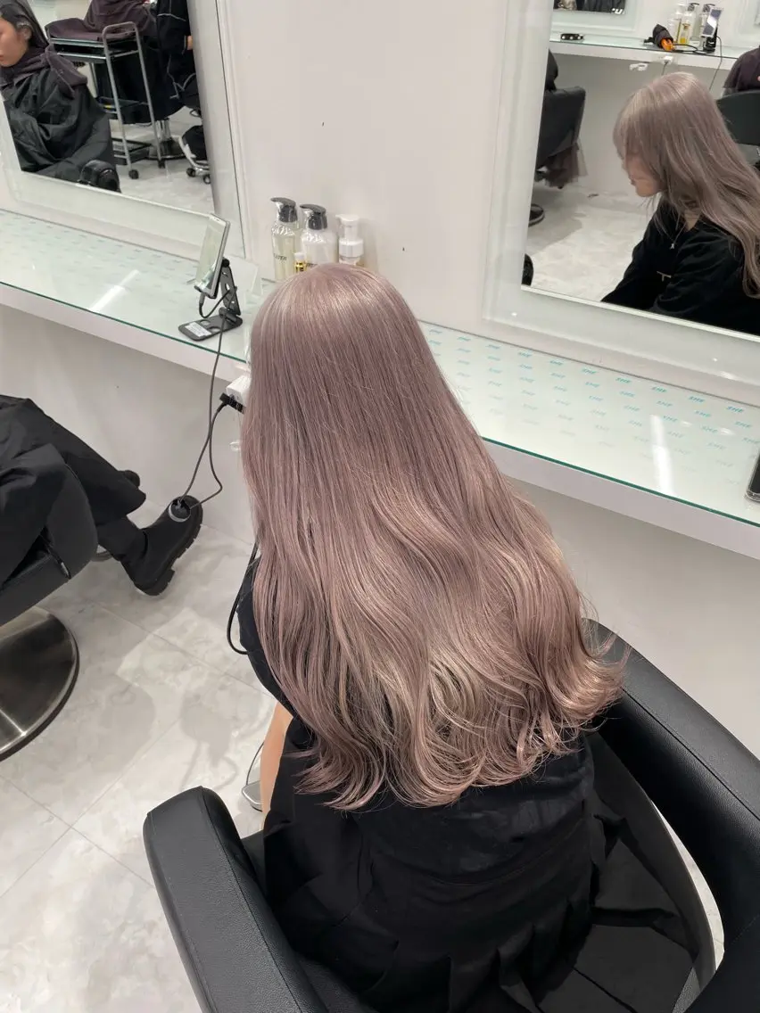 ロング カラー ヘアアレンジ ヘアカラー トリートメント ヘッドスパ ヘアセット ウルフカット×ハイ トーン職人🤍ゆうひのヘアスタイル