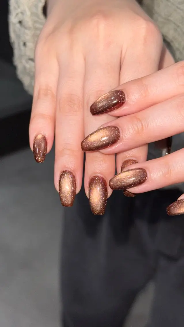 ネイル フラッシュネイル フラッシュマグ マグネットネイル ハンドネイル 🌈Sayumi nail🌺のネイルデザイン