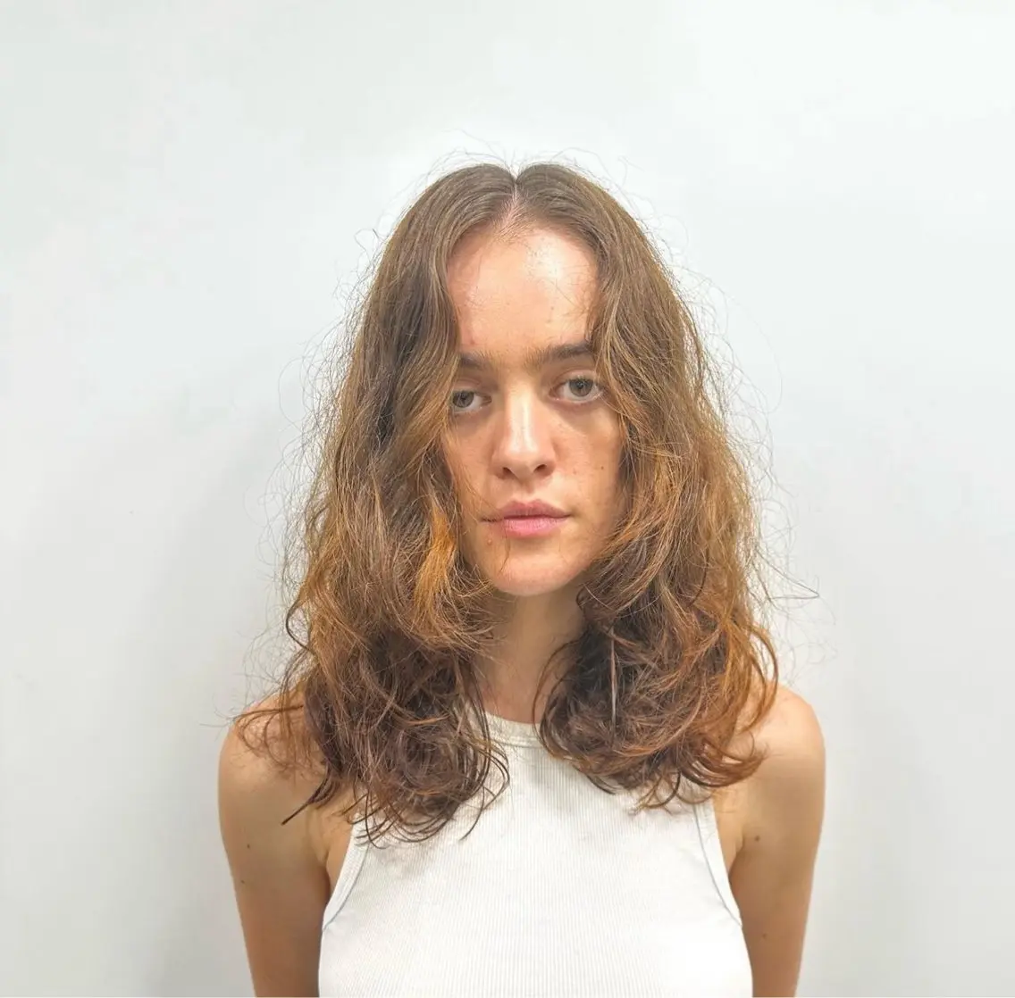 セミロング 卒業式のヘアスタイル 🫧RYOグレージュ /透け感カラー🫧のヘアスタイル