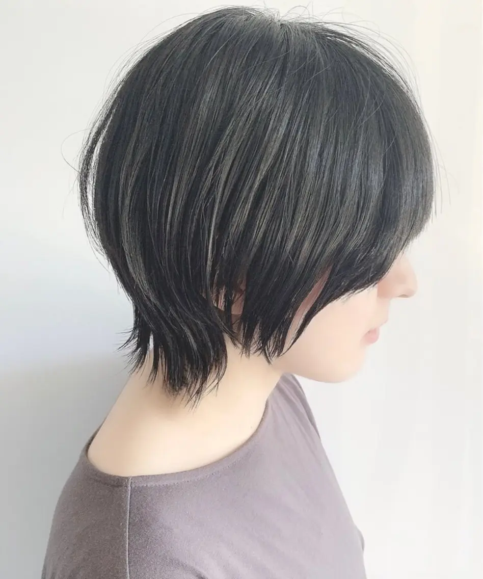ショート 友田 千栄のヘアスタイル
