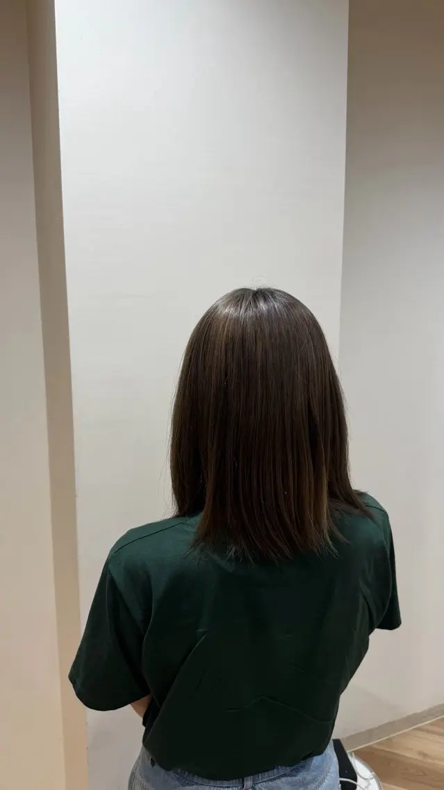 ミディアム ヘアカラー 縮毛矯正 小礒 幸輝のヘアスタイル