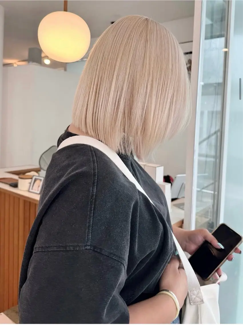 ミディアム カラー ベージュカラー ピンクカラー ヘアカラー 水野谷愛/レイヤー /ボブ/ブリーチのヘアスタイル