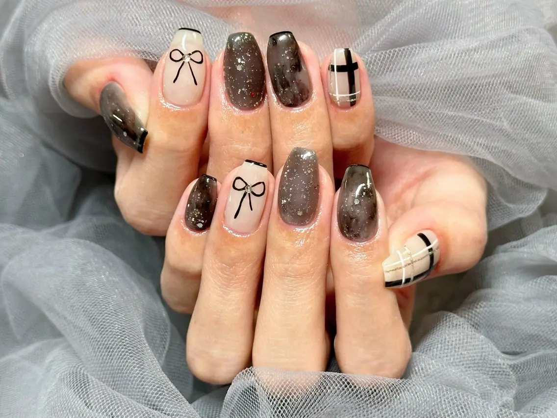 ネイル リボン ハンドネイル Nail Salon KURELLYのネイルデザイン