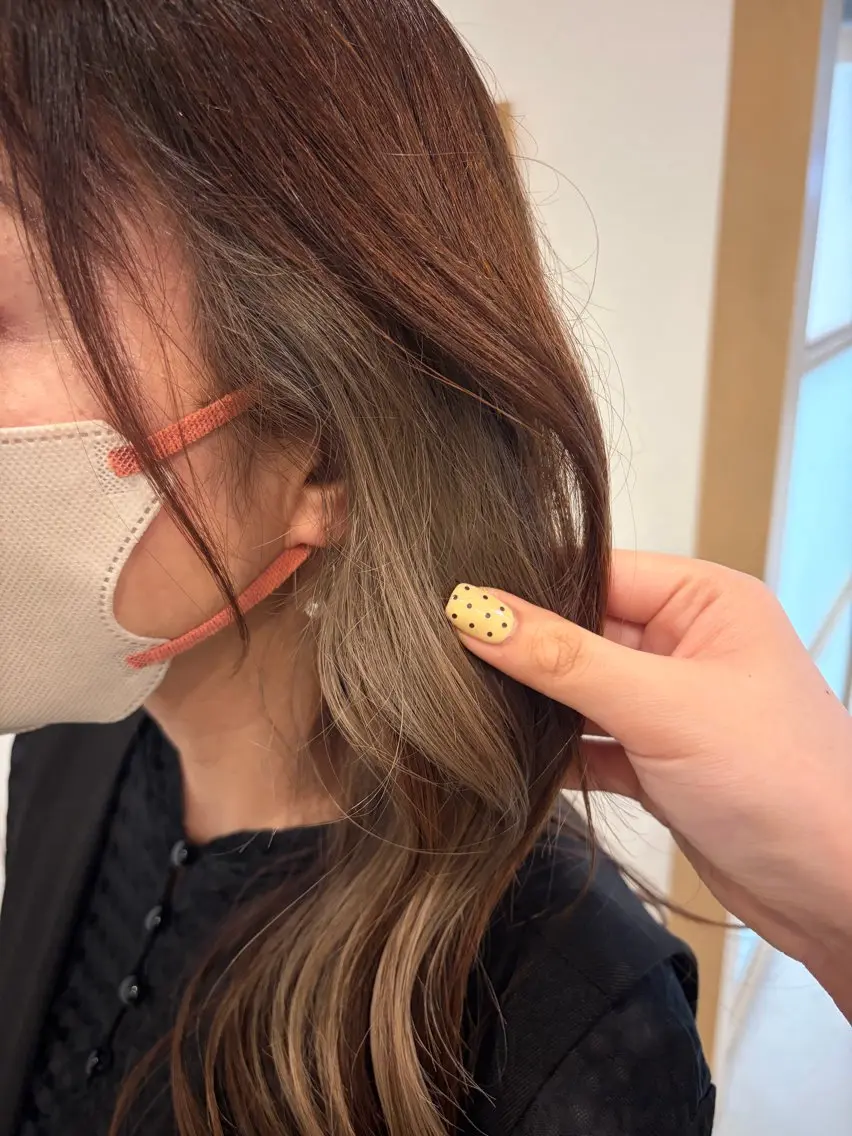 ロング 安永識央里/大曽根/ カラーモデルのヘアスタイル
