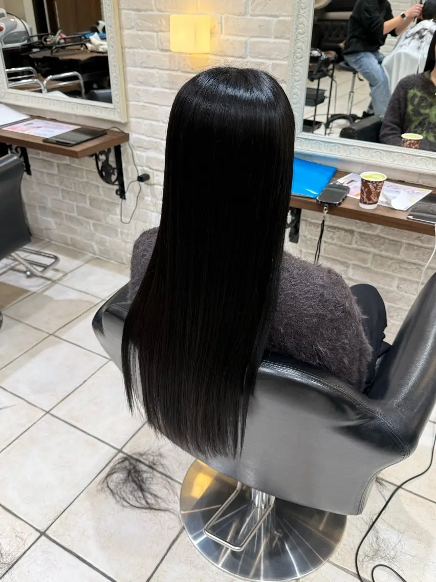 ロング ボブ 韓国風ヘア レイヤーカット 🩵RIKO🩵 透明感カラー🫧のヘアスタイル
