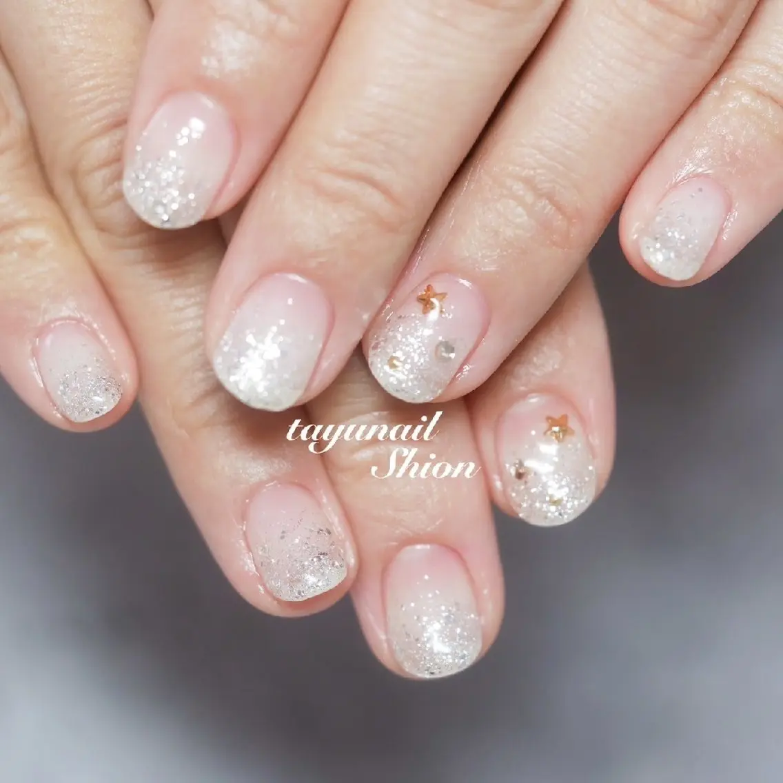 ネイル ジェルネイル グラデーション キラキラネイル ラメ(グリッター) ラメグラデーション ネイルサロン 【たゆnail】のネイルデザイン