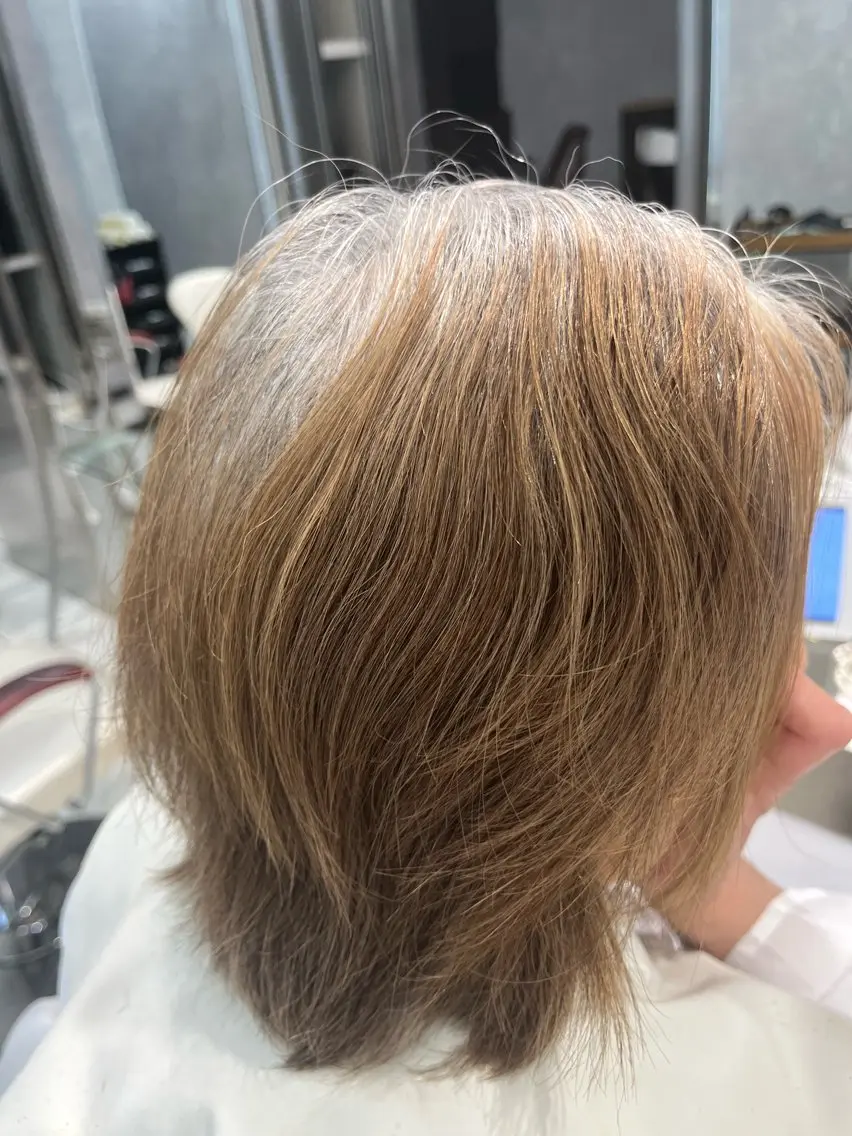 ショート ピンクブラウン アートディレクター 尾内 友美のヘアスタイル