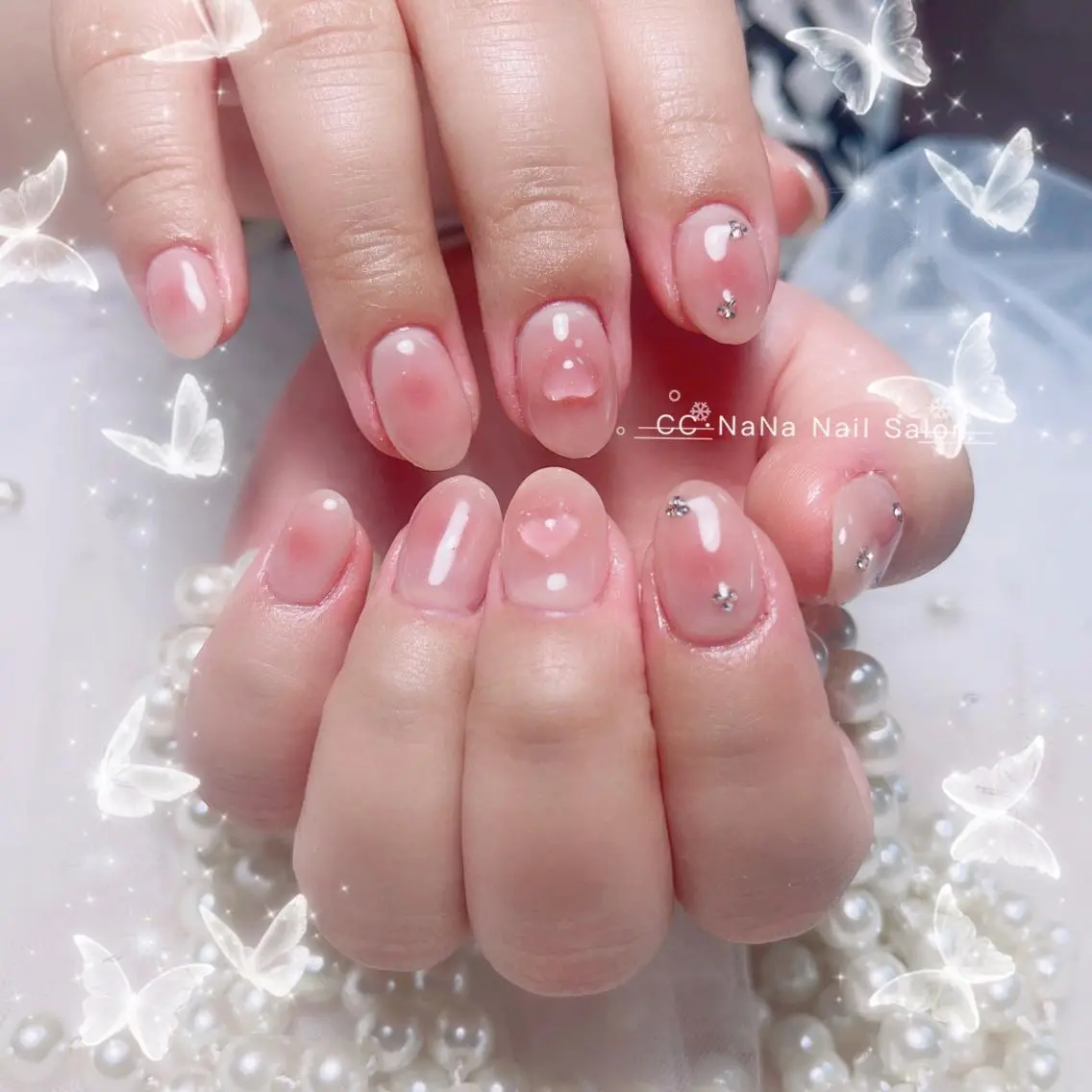 ネイル チークネイル フラッシュネイル ジェルネイル ハート キラキラネイル ハンドネイル 💎CC・NaNa 韓国風ネイル🌙Cのネイルデザイン