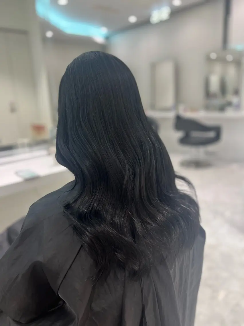 ロング カラー 黒髪 ブルーカラー ブルーブラック 髪質改善 トリートメント ブリーチなし特化 美容師💖SAE💖のヘアスタイル