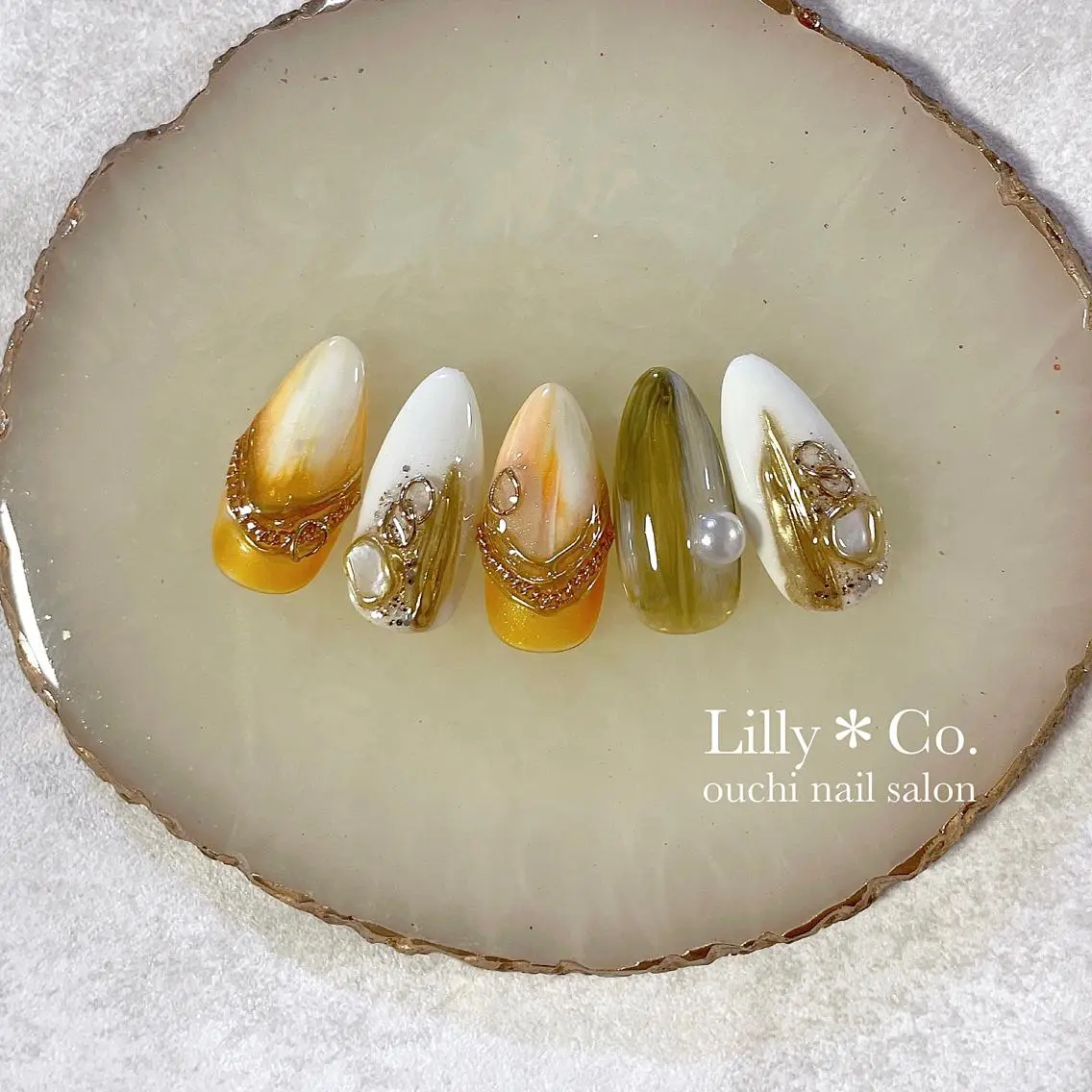 ネイル ハンドネイル ハンドケア Lilly Co.のネイルデザイン