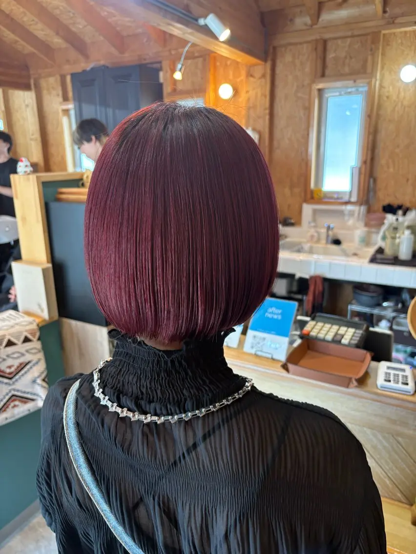 カラー まろみ暖色×ボブ ×chia🕯のヘアスタイル