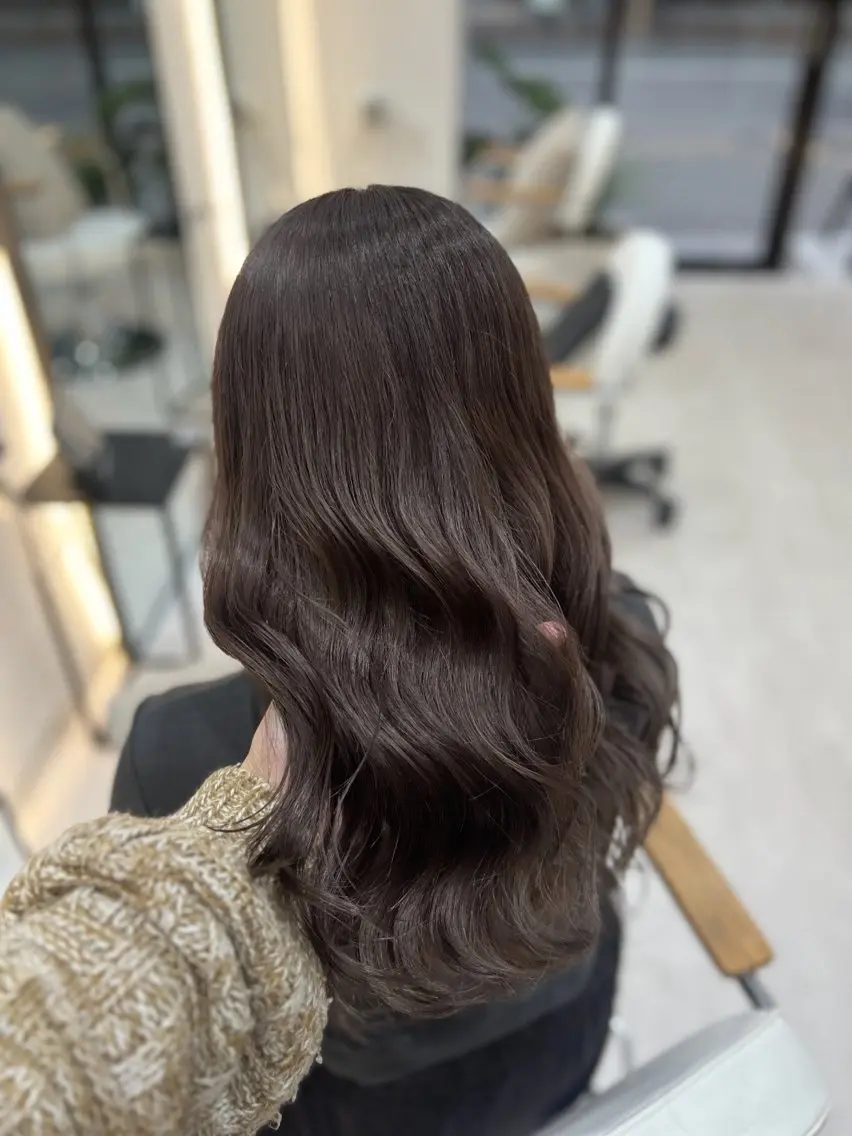 ロング カラー Zina aimiのヘアスタイル