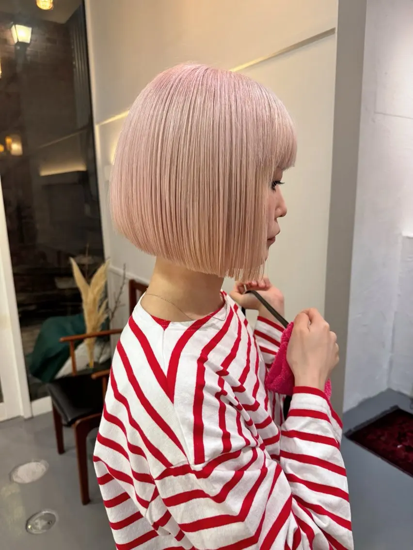 ショート カラー ブリーチ ピンクカラー ボブ カット ヘアカラー トリートメント ooit 【オーイット】のヘアスタイル
