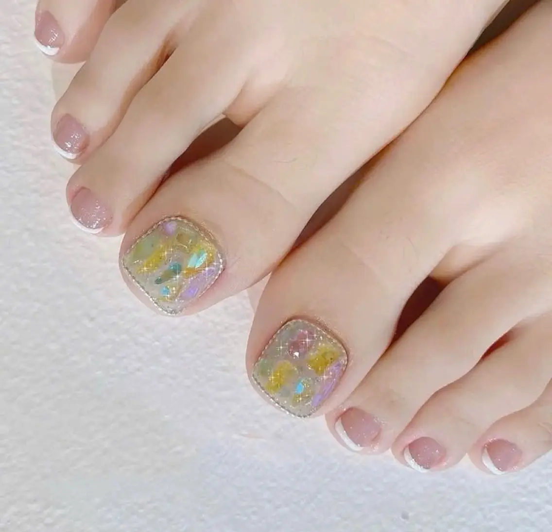 ネイル オーロラネイル クリアネイル フラッシュネイル ジェルネイル グラデーション フットネイル Amee Nail Salonのネイルデザイン