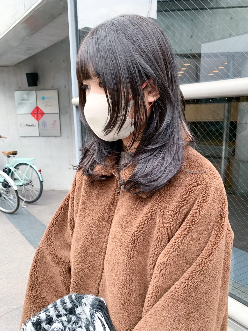 ミディアム カラー アッシュ アッシュグレー レイヤーカット 似合わせパーマ/ kazuのヘアスタイル