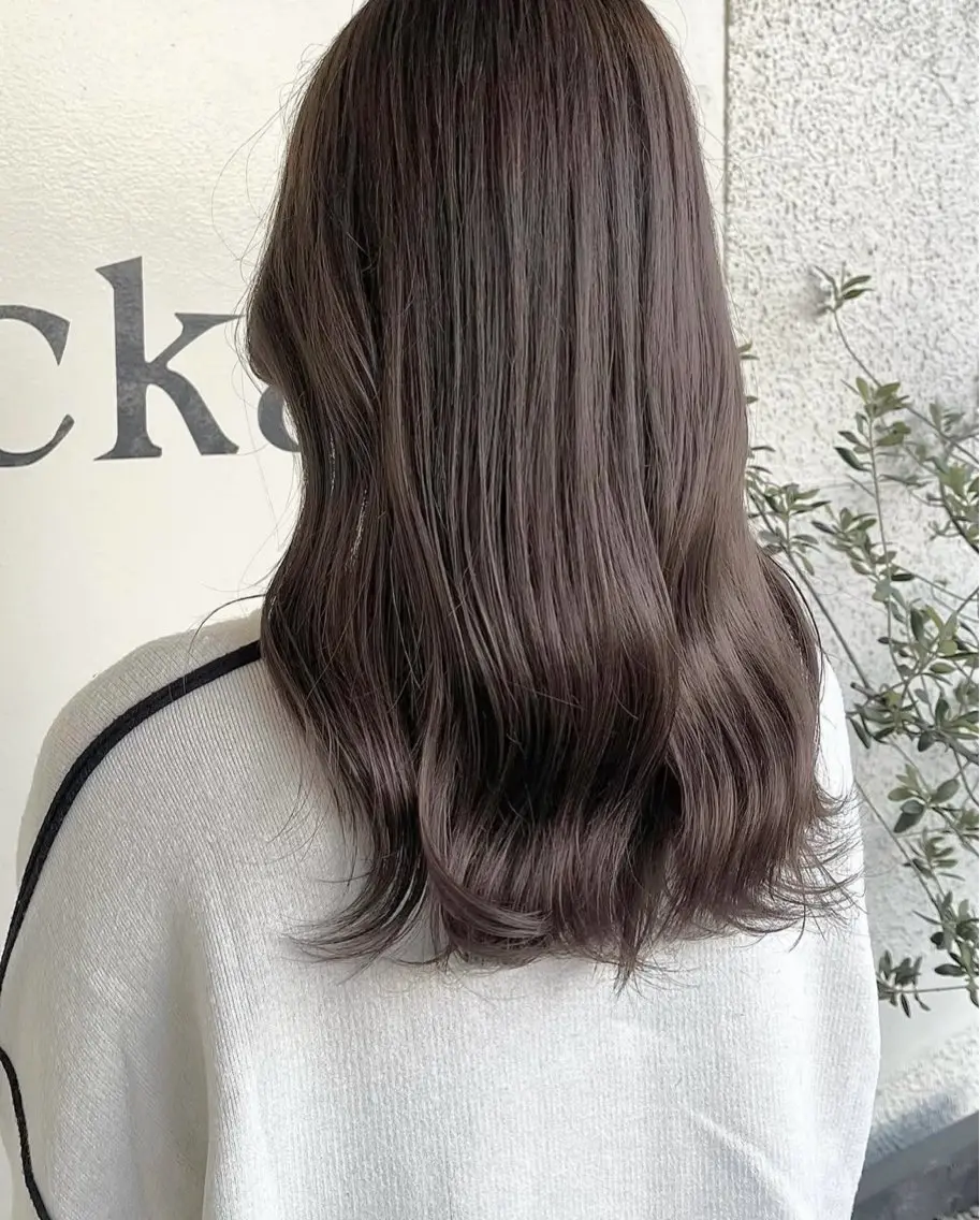 ロング カラー グレージュ 谷口晴美　ピンク / 透明感カラーのヘアスタイル
