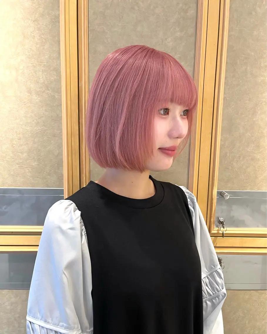 ミディアム ヘアカラー トリートメント 淡いハイトーンカラー レイヤーカットゆうかのヘアスタイル
