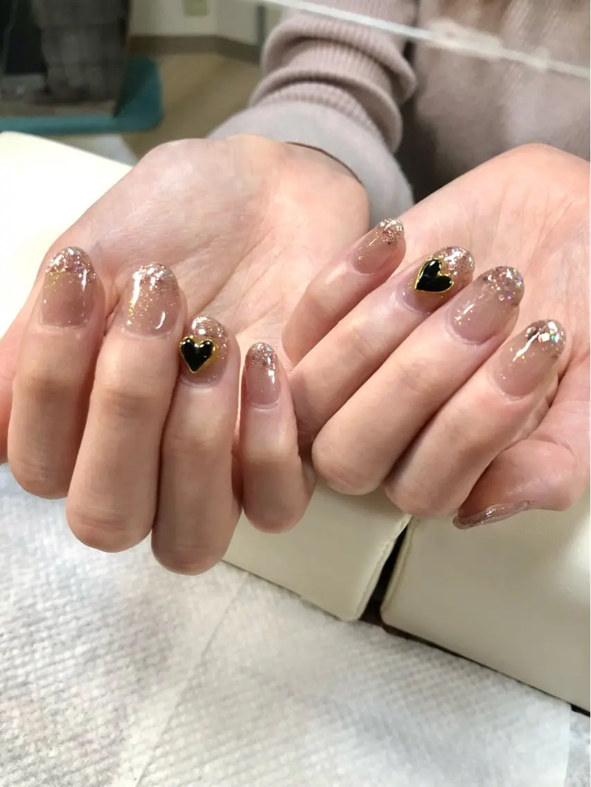 ネイル ブラウン グラデーション キラキラネイル ラメ(グリッター) ラメグラデーション ハンドネイル salon *meehoのネイルデザイン