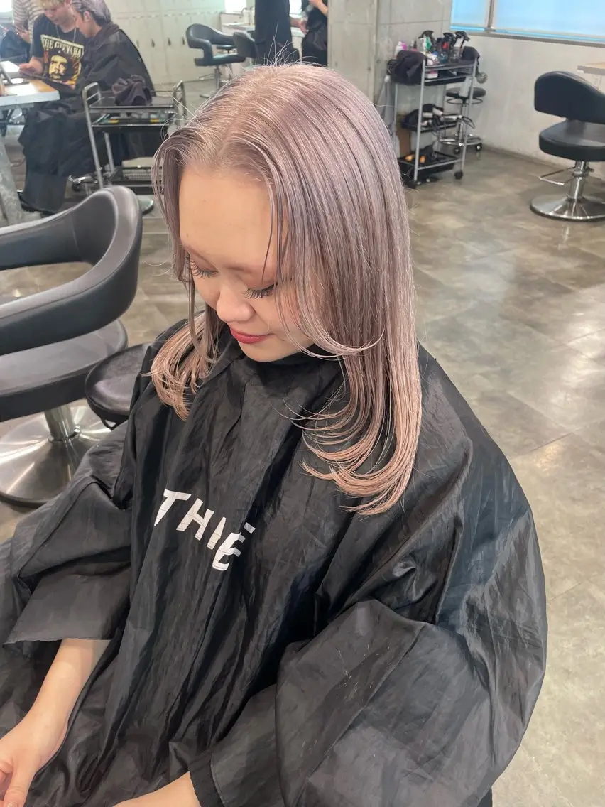 セミロング カラー ヘアカラー ハイトーン 横浜💞ミオのヘアスタイル